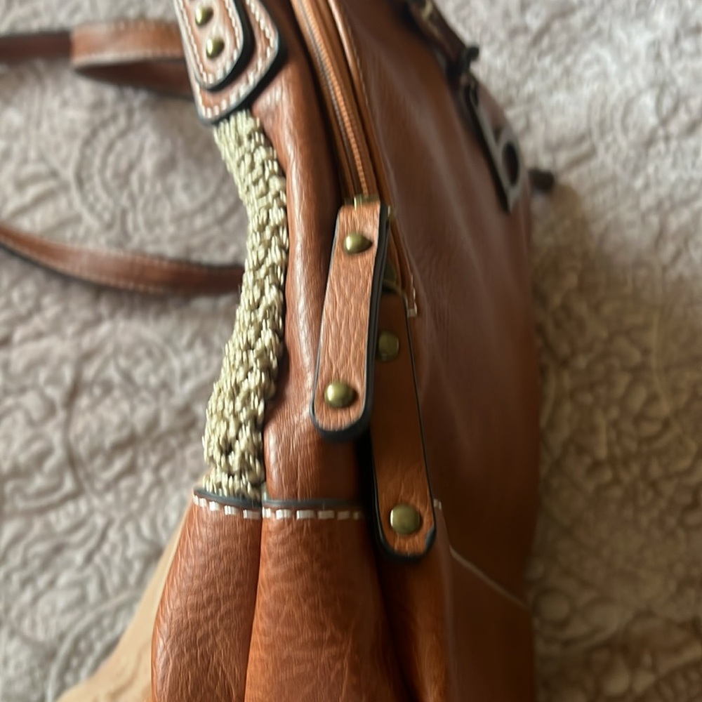 B.O.C born Concepts Crossbody Shoulder bag/ travel leather / crochet bag EUC - Picture 8 of 11